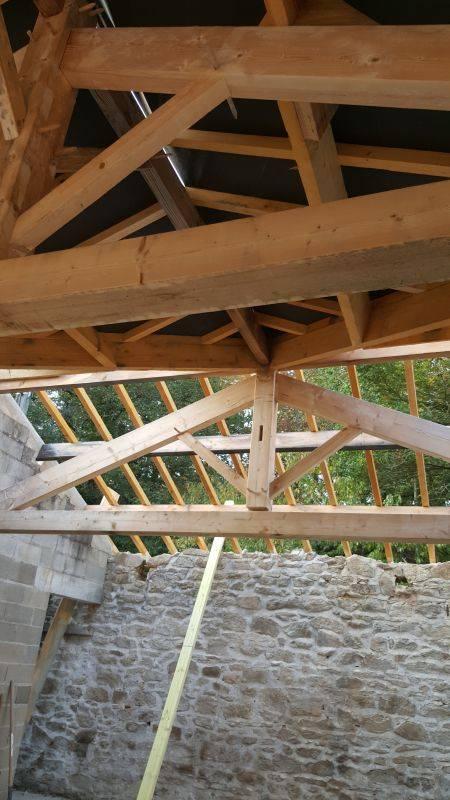 Charpente sur-mesure près de Brigueuil